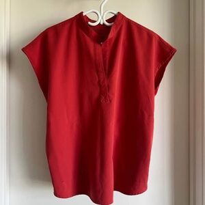 Women’s MEDIUM Figs Shirt